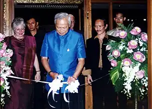 Prem Tinsulanonda, former Thai Prime Minister wearing the "chut thai phra ratcha niyom" (Thai: ชุดไทยพระราชนิยม)