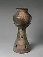 Shilla and Gaya jars or cups have their unique tall stands.