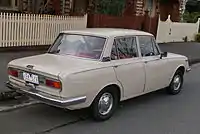 Facelift Corona (RT40) sedan