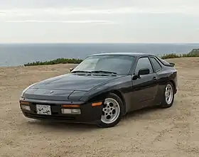 Porsche 944 Turbo.