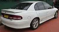 All facelifted Commodore (VT II) sedans featured clear side and rear indicator lenses originally exclusive to Calais (VT)