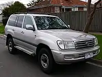 First facelift Toyota Land Cruiser GXL (UZJ100)