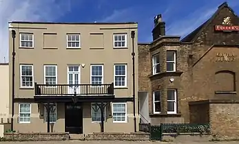 The Red Lion inn (closed 1916), Prospect Cottage and Griffin Brewery, Chiswick Mall