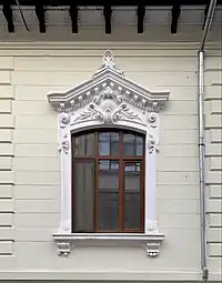 Beaux Arts acroterion above a window of Strada Bocșa no. 2, Bucharest, unknown architect or sculptor, c.1900