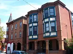 Houses at 1907–1951 N. 32nd St.