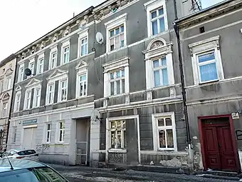 Facades at Nr.55 and 57