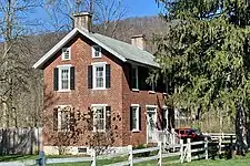 Greek Revival house, Mine Hill Road