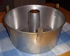 Angel food cake pan