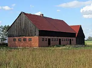 Side barns