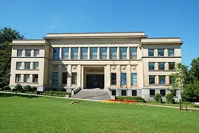 The former Eastman Dental Hospital pictured in 2009, before its refurbishment