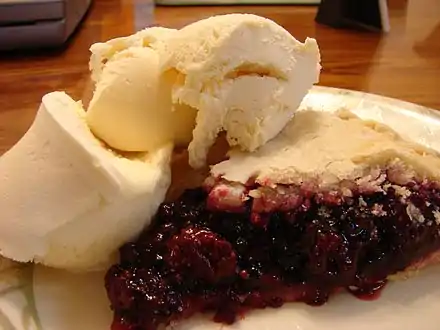 Blackberry pie and ice cream