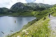 Hiking trail alongside the Formarin lake