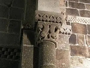 Capital at Church of Bravães with dragons.