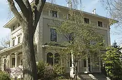 Buildings at 15–17 Lee St.