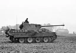 Panther with full Schürzen spaced armour attached, intended to supplement the side armour above the roadwheels.