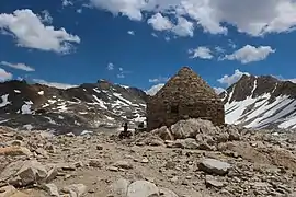 Black Giant behind (left) Muir Hut at Muir Pass