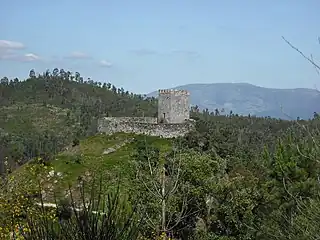 Arnoia Castle, built in the late 11th century, offered protection to a nearby monastery.