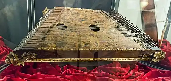 Psaltery, built Venice in the 1700s