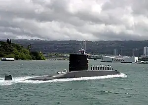 The submarine Simpson (SS-21) entering Pearl Harbor, Hawaii in 2004