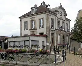 The town hall in Colombier-Fontaine