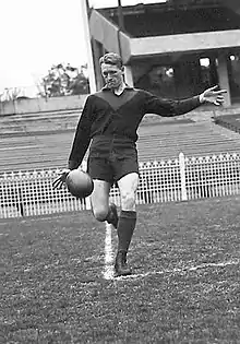 Melbourne Hall of Fame Legend, Brownlow Medallist and two-time premiership player, Don Cordner