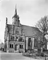 Former church of Graft behind the town hall (built in 1649) before it was deconstructed in 1951