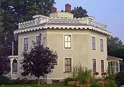 Estabrook Octagon House