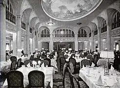 First-class dining saloon aboard Majestic, 1922