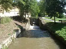 Rigole de la plaine empties into the Bassin de Naurouze