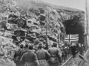 Soviets meet Norwegians sheltering in a mine in Finnmark