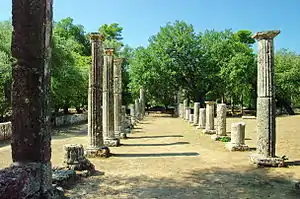 Free standing columns