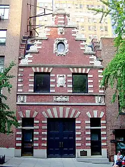 George S. Bowdoin Stable at 149 East 38th Street in New York, 1902