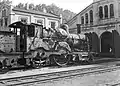 NS 1808 damaged by the war at the locomotive depot in Arnhem. (1945 - 1946)