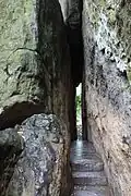 Haetalmun, a narrow walkway one must pass to reach the temple (2017)