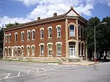 1884 Peabody Bank Building was a bank from 1884 to 1922. The current bank is 1 block north.