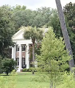 Hollywood Plantation