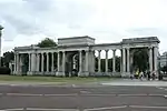 Screen at Hyde Park Corner Entrance