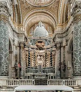 Baroque Solomonic Composite columns of the high alter of the Gesuiti, Venice, Italy, by Jacopo Antonio Pozzo, 1715-1728