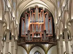 Pipe organ