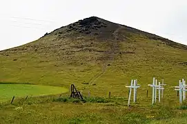 Memorial in front of Kögunarhóll