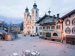 Market square with the Dekanatspfarrkirche Maria Himmelfahrt