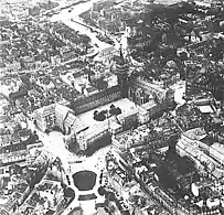 Aerial view of the castle from the side of the royal pond