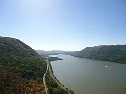 View south from Breakneck Ridge in North Highlands