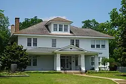 Howard L. and Vivian W. Lott House