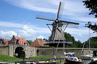 De Kaai windmill and the monumental bridge