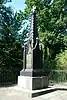 De stele, de basis, trappen en ijzerwerk van het monument van de Pruisen en het ensemble dat wordt gevormd door het monument en zijn omgeving