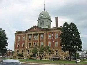 Moultrie County Courthouse in Sullivan