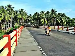 Muriyankanni Bridge, 6 km (3¾ miles) south-east of the village