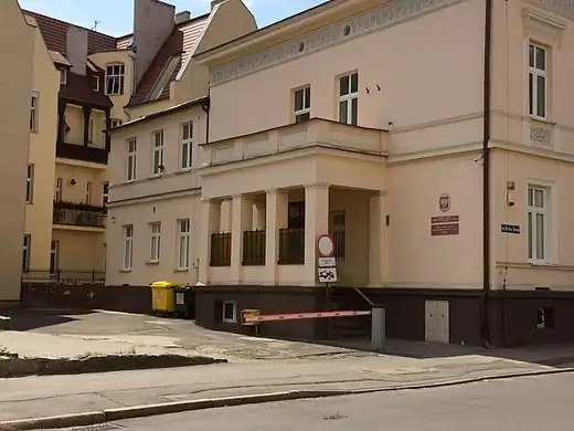 The gate with its loggia