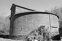 Kelly Round Barn